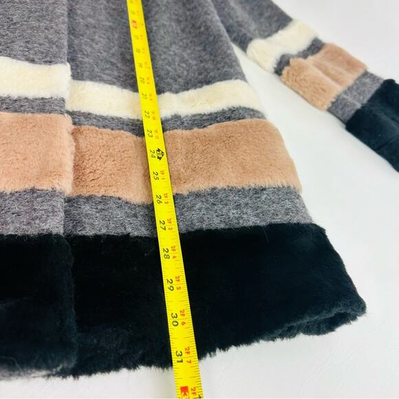 Helene London Colorblock Coat Jacket Hidden Buttons Gray Wool Blend Pockets Sz S - Picture 10 of 10